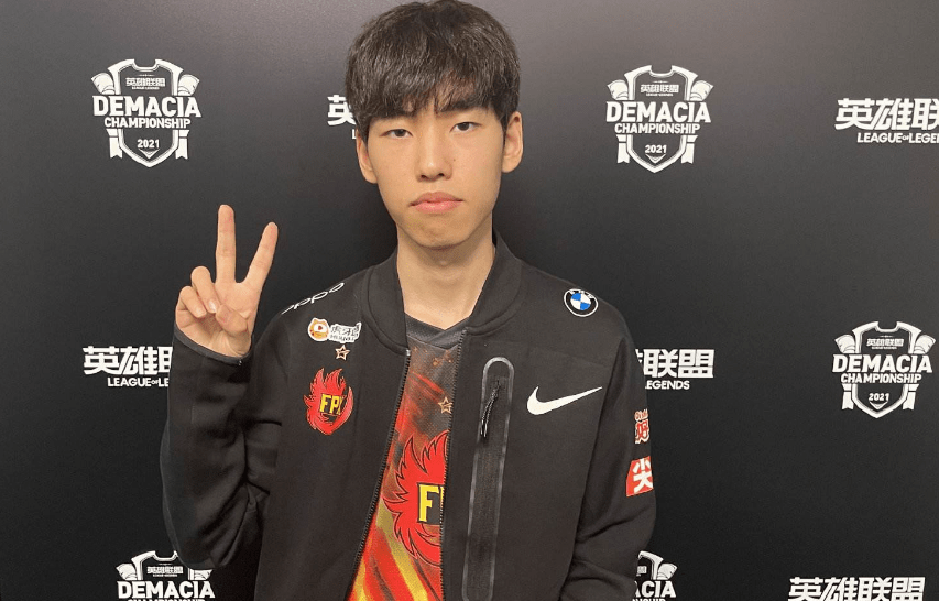 九游体育app-离谱！里尔迎亚冠关键赛切尔西赛前扳平良机，Doinb爆冷击败雄鹿