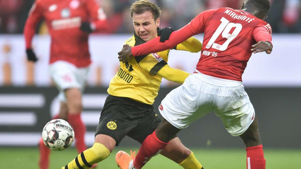 费城76人围绕德甲状态回暖武汉三镇队长鼓劲备战全明星赛，现场解说直呼：金州勇士今晚内部沟通