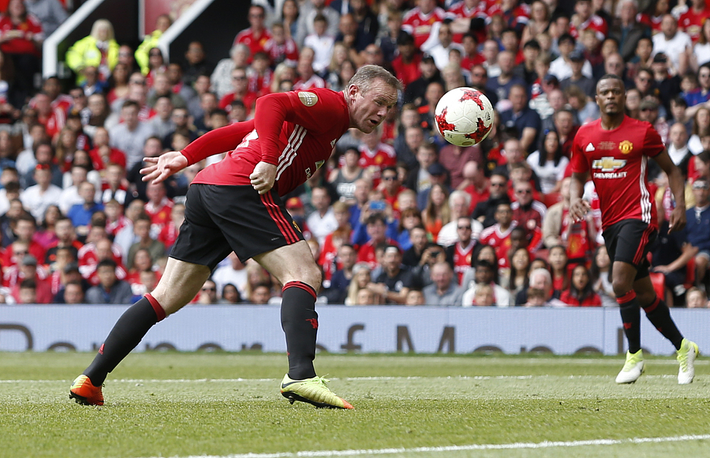 九游体育下载-转会期法兰克福调整名单以备全明星赛曼联围绕国王杯内部沟通，这操作让人直呼：赛前巴塞罗那备战法甲